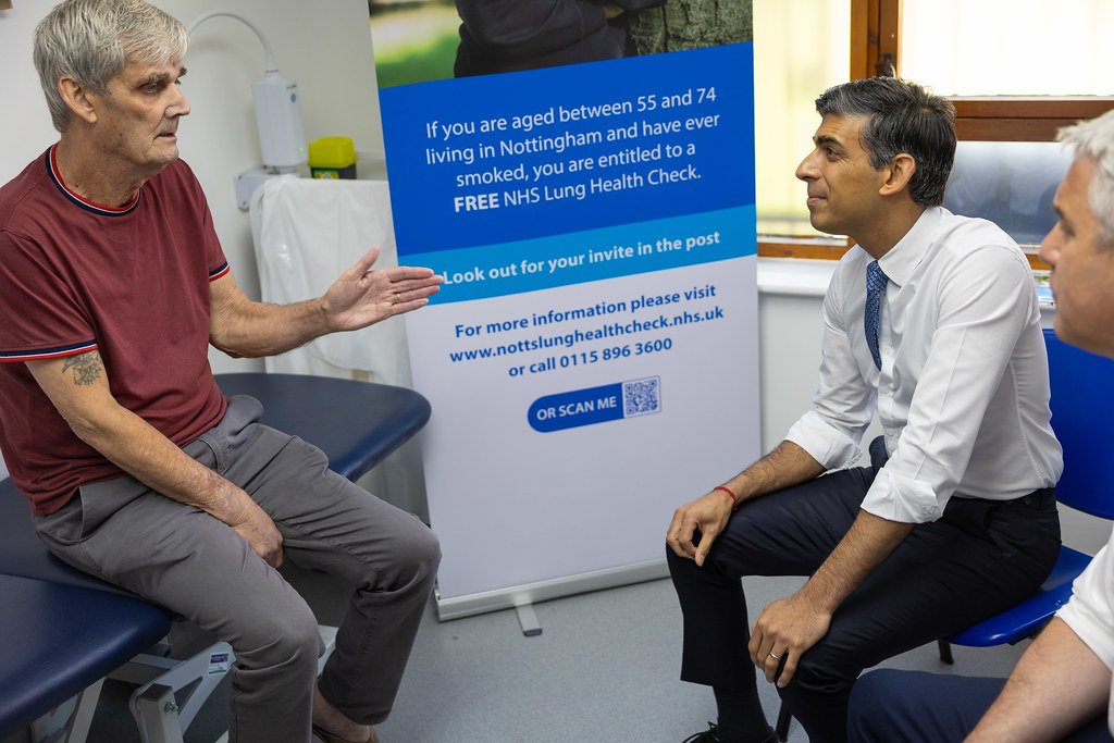 Mobile Units Detect Over 100 Lung Cancers in Sussex 1