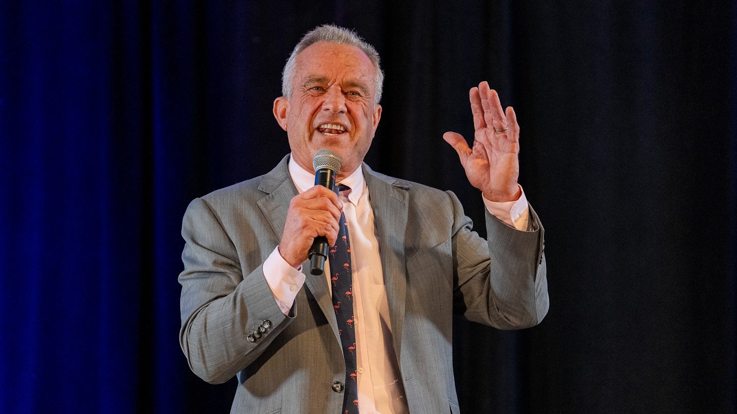 Robert F. Kennedy Jr. is Sworn into Office as U.S. Health and Human Services Secretary 3 robert f kennedy jr
